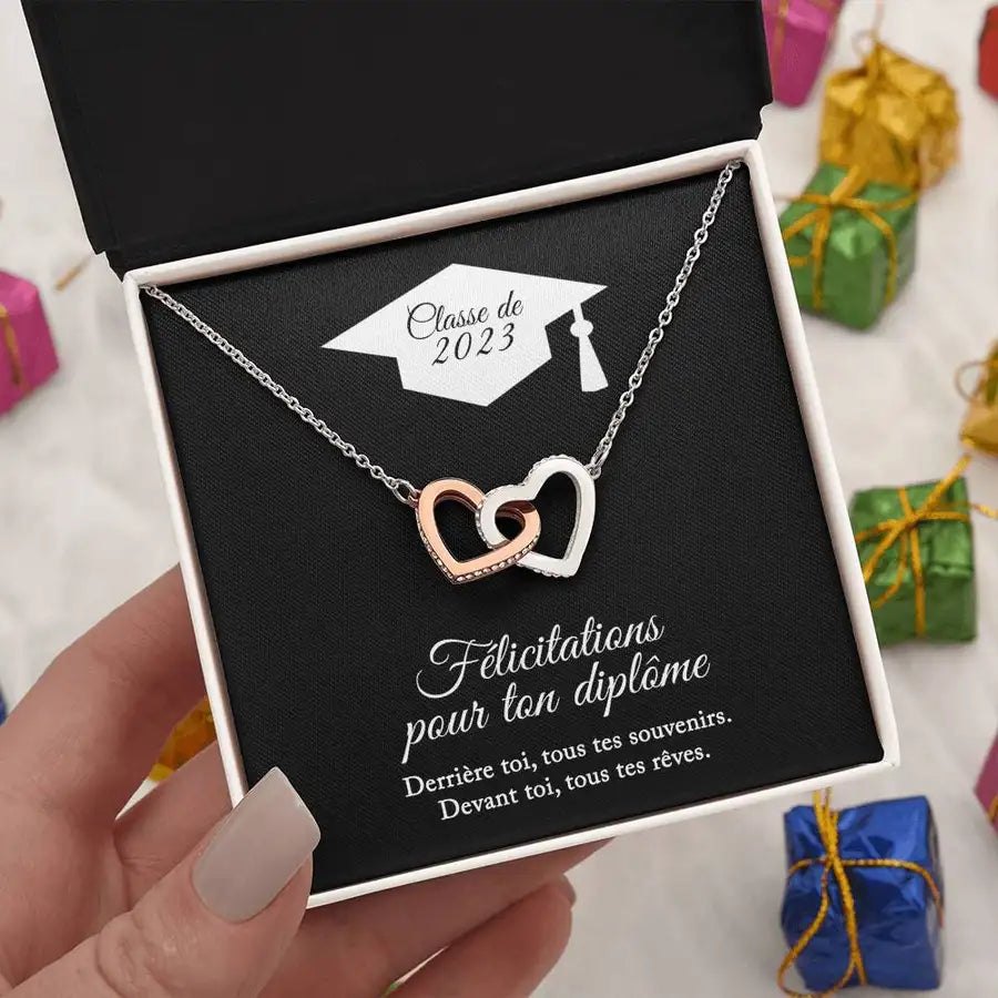 Cadeau de graduation pour femme. Un collier en or blanc 14k orné de pierre de zircon AAA. Offert dans un coffret-cadeau avec une carte de message sentimentale.